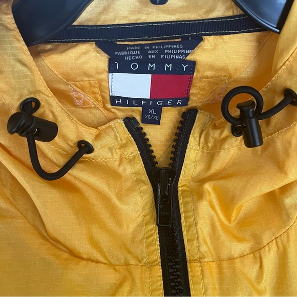 Vintage Tommy Hilfiger Yellow Windbreaker Rain Jacket Men's Size XL Zip Front - Picture 5 of 5